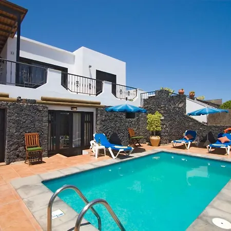 Villa 4 Bedroom Saturn With Private Heated Pool Puerto del Carmen